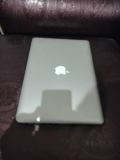 MacBook 2010-12 Model For sale