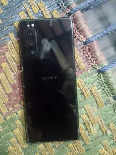 10 by 10 condition hai gaming phono hai all ok hai no sakraches nice