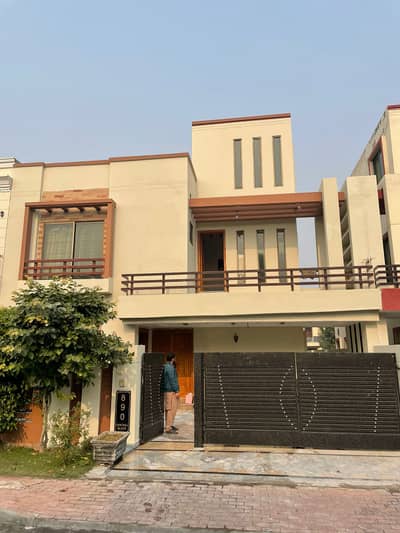 I SELL LDA APPROVED 10MARLA HOUSE IN BAHRIA ORHARD PHASE1