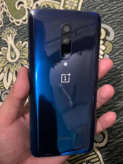 One pluse 7 pro 8/256 gb read description . . exchange possible