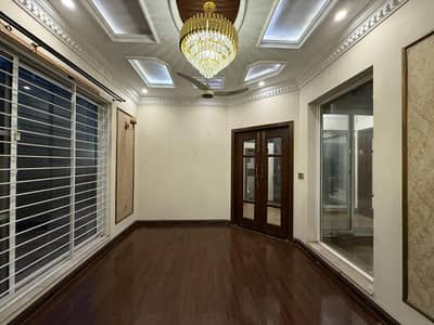 8 Marla Beautiful House Available For Rent In Bahria Town Lahore