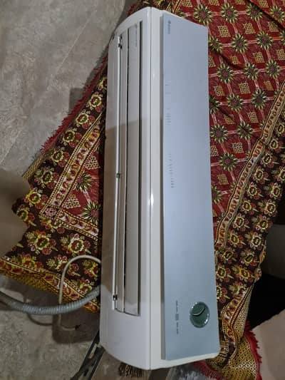 Gree simple AC 1.5 Ton for sale