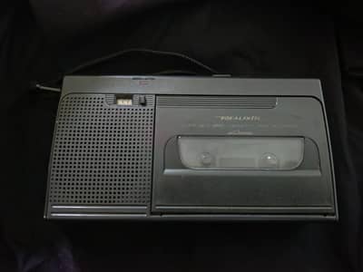 Realistic CTR-76 Voice-Actuated Cassette Tape Recorder