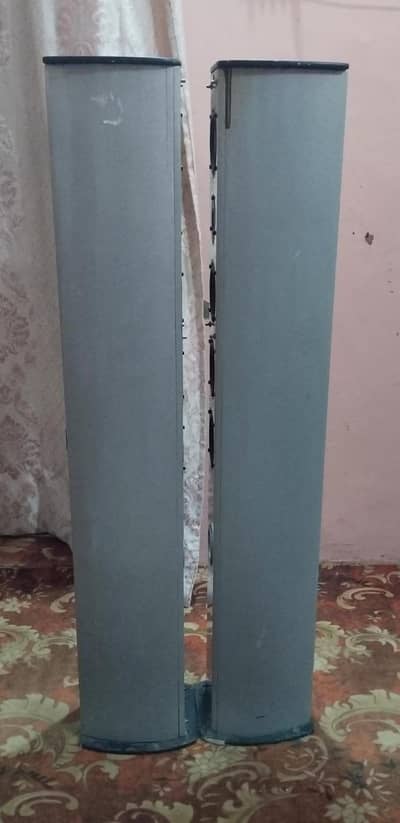 AKIRA TOWERS ARSTONE CUBES AND PHILIPS CENTER