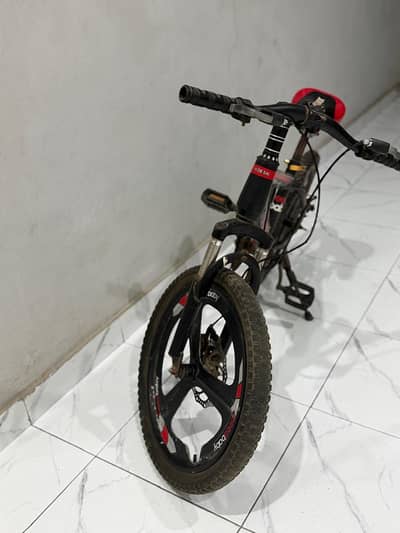 use with care but same damage on seat and handle butt over all in 8/10