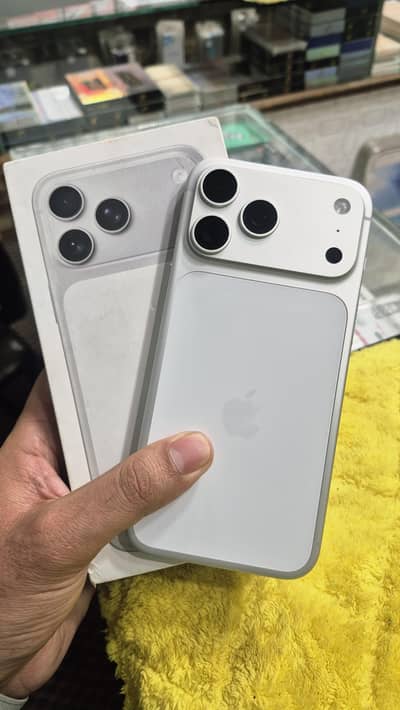 17 pro max 256 Gb non pta