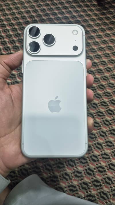 17 pro max 256 Gb non pta