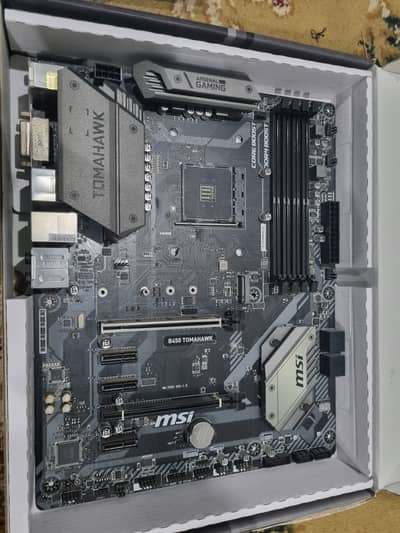 MSI B450 Tomahawk Motherboard - Excellent Physical Condition (Faulty)