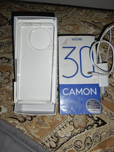 Tecno camon 30