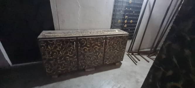 Kitchen cabinet. . . urgent sale. . . .