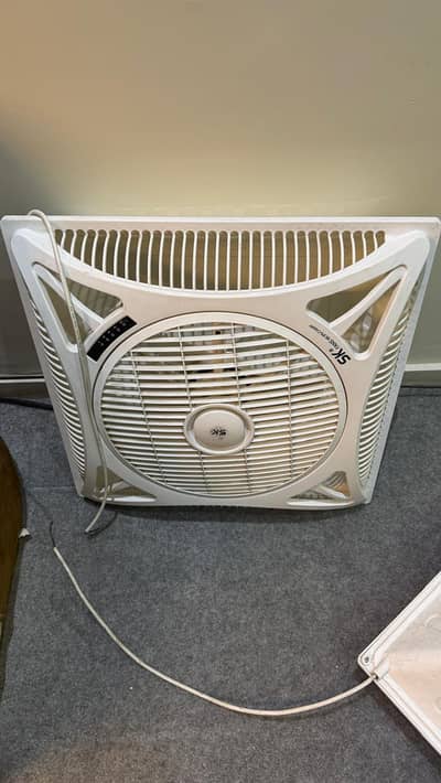 False Ceiling Wooden Good Condition