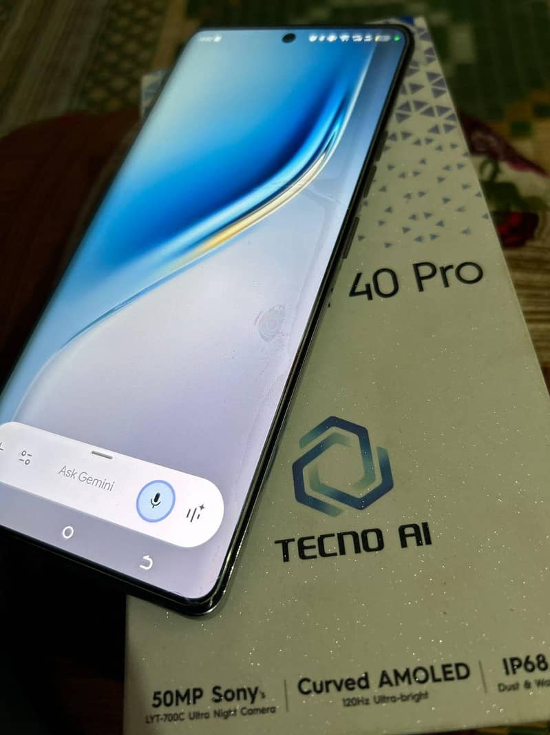 Tecno camon 40 pro 0