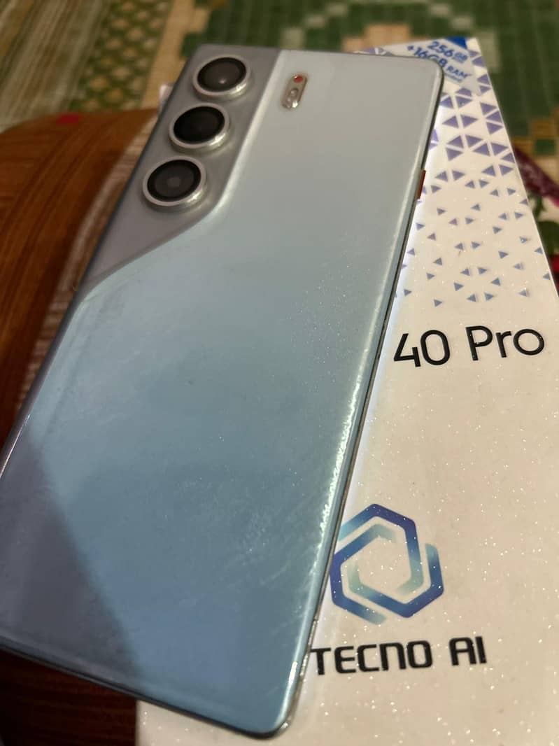 Tecno camon 40 pro 1