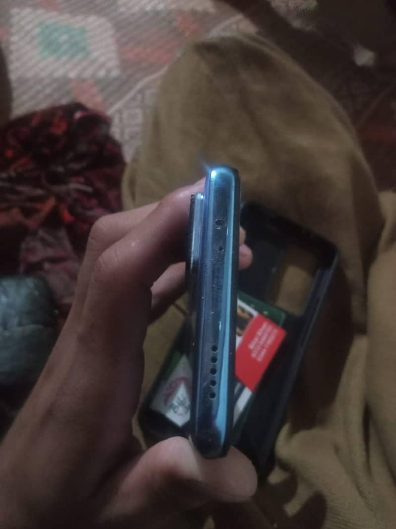 سکرین تھوڑا سا ڈی میچ ہے اور فنگارفینڈ بھی 2