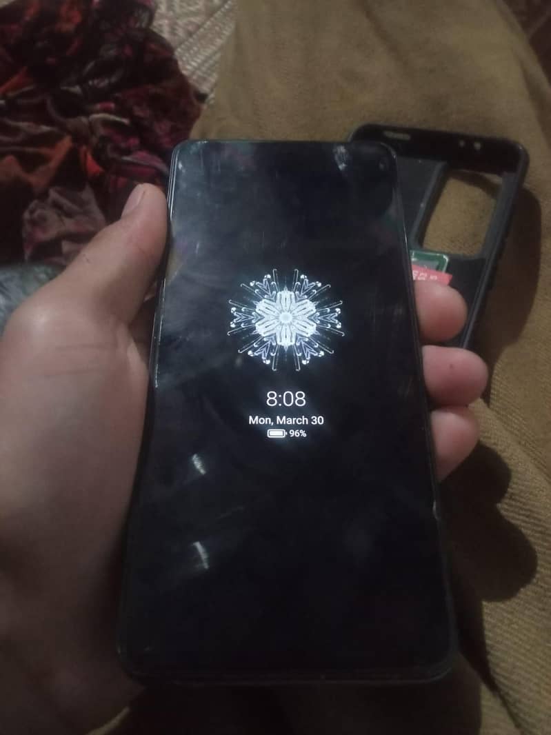 سکرین تھوڑا سا ڈی میچ ہے اور فنگارفینڈ بھی 4