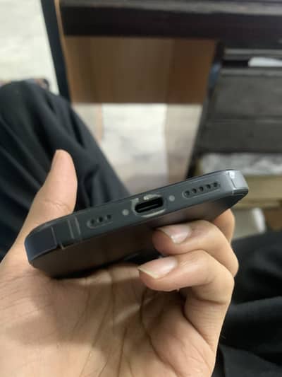 Iphone 15 jv with box and original cable