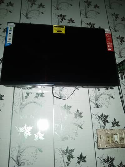 TCL 32 inch LED android slim just box open Kiya ha 1 year parts wranty