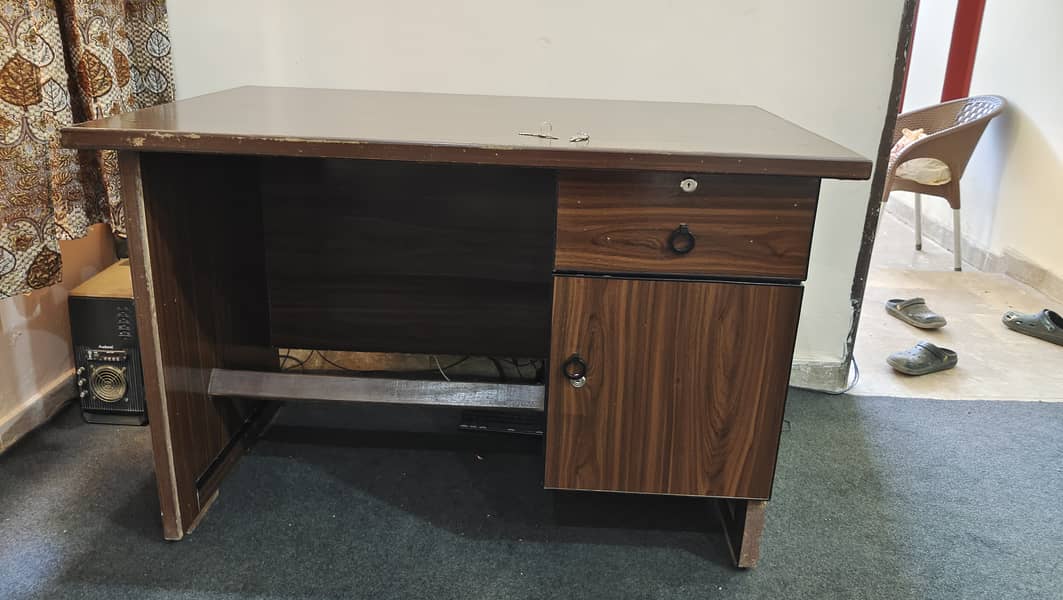 Computer Table / Computer Desk 1