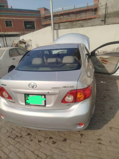 Toyota Corolla Altis 1.8 – Excellent Condition – لاہور رجسٹرڈ