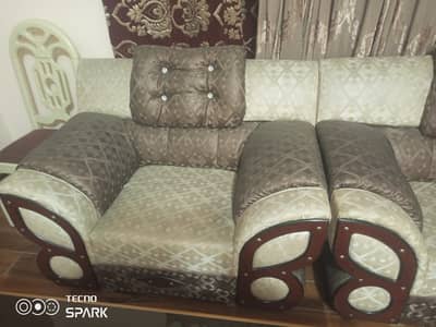 6 seater sofa new in condition