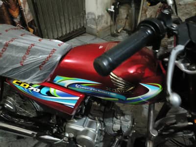 Honda CD 70 model 23/24 condition 10/10 number nahi laga huia