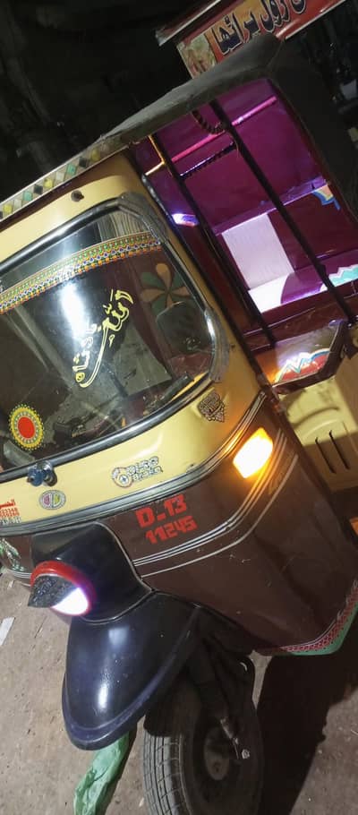 rickshaw for sell  koi kam nhi h chalta Howa h 03102270652