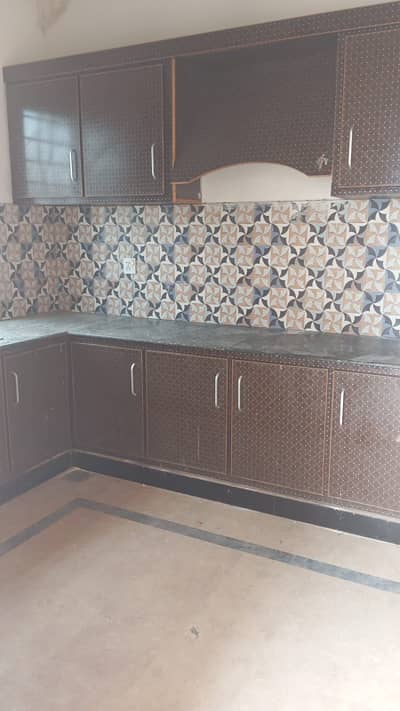 6 marla second floor for rent for working ladies