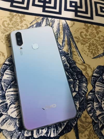 Vivo Y17 8/256 with charger Condition 10/9