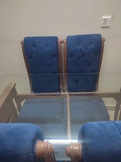 Dinning table with 6 chairs