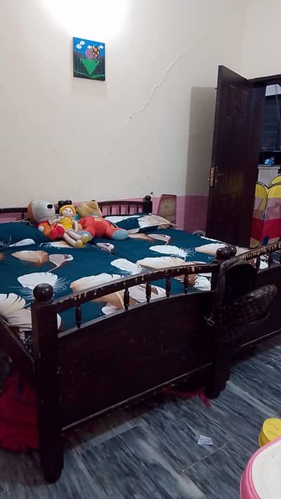 single beds with mattress