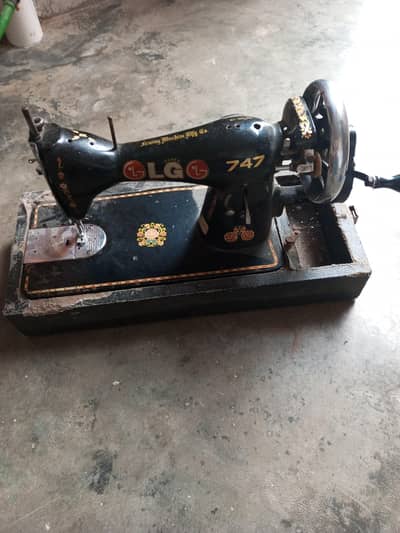 sewing machine
