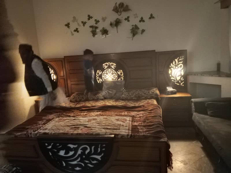 ڈبل بیڈ فار سیل اچھی کنڈیشن میں قیمت پچاس ہزار 0