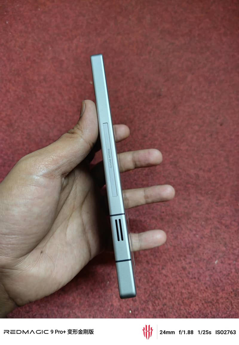 REDMAGIC 11 PRO PLUS (+) 4