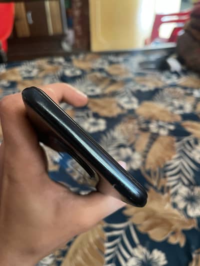 Infinix note 7 6 128 hai box chrge sath hain