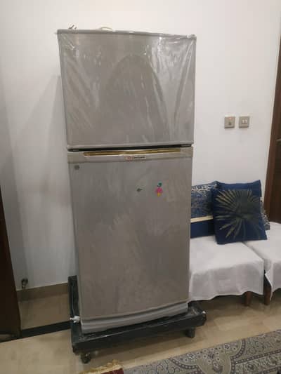 Dawlance 2 door medium size fridge [good condition]