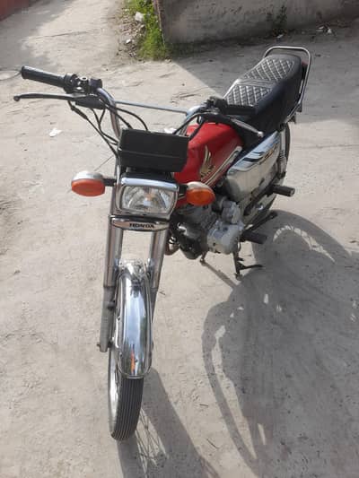 Honda bike 125cc condition 10/9.5