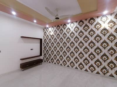 10 Marla Lower Portion In Marghzar Officers Colony Best Option