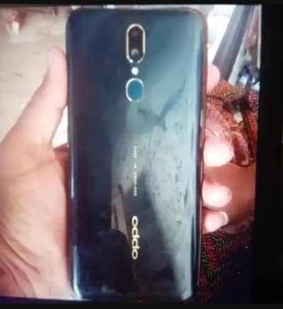 oppo F11 my number 03098040621