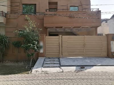 Facing Park House Of 10 Marla Available For sale In Marghzar Officers Colony