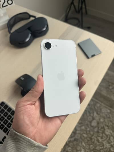 iPhone 16e Waterpack Non Pta Jv 128GB EXCHANGE POSSIBLE