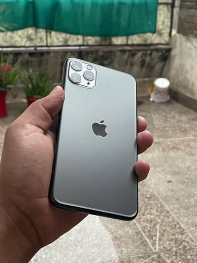 Iphone 11 pro max 64gb jv 10/10 condition