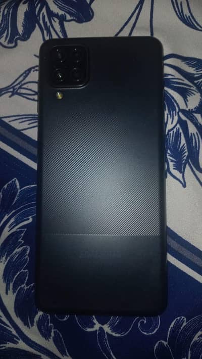 Samsung a12 4/64 with box