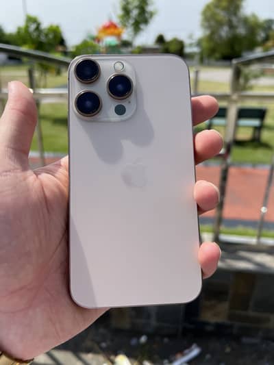 iPhone XR Converted In 16 Pro