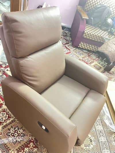 Brand new Recliner soofa