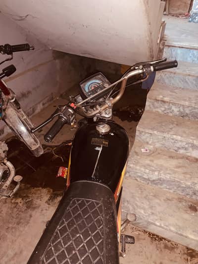 10/9 abhi taza Kam hoye hai