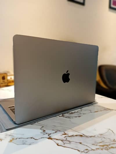 Macbook Pro M2 2022,13 inches ,16Gb Ram,512GbSsd, 88% bettery