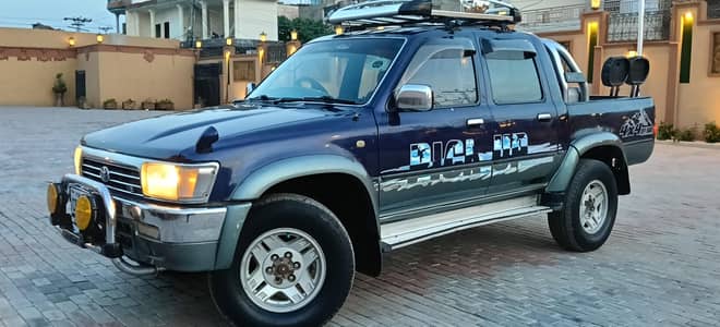 Toyota Hilux Pickup SSR-X