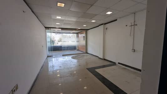 Commercial Office / Shop For Rent | 900 Sqft