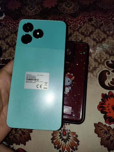 mobile full ok ha box ka sath haconditionn full new ha koye falt wagra