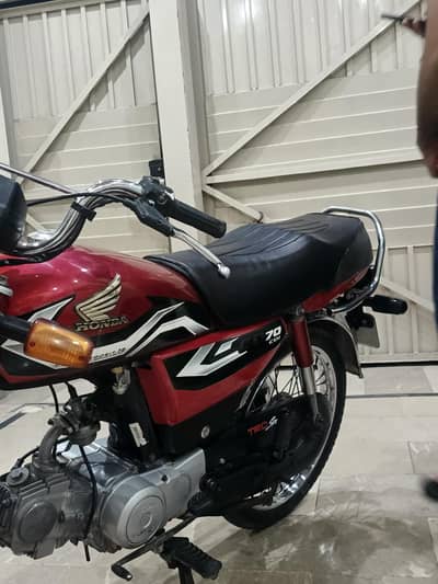 cd 70 2023 model engine wise excellent. Buy and Enjoy.